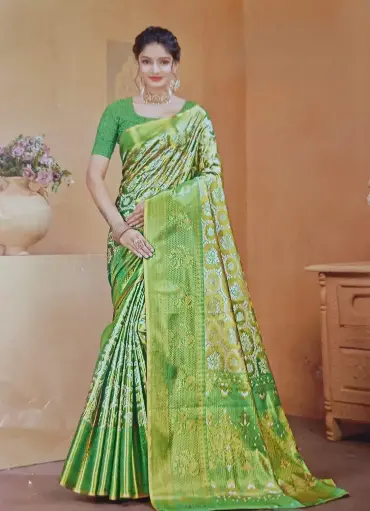 Elegant Green Designer  Saree with Intricate Zari Work
